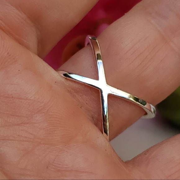 White Gold over alloy X Ring CZ cross band size 7.5 - Picture 6 of 8